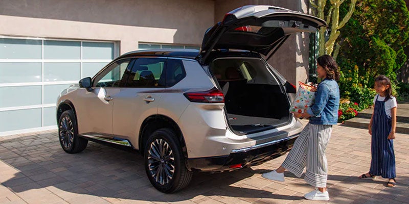 A touchless lift gate available for the 2025 Nissan Altima in Pompano Beach, FL